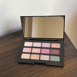 Laura Geller the casual collection multi finish eyeshadow palette
